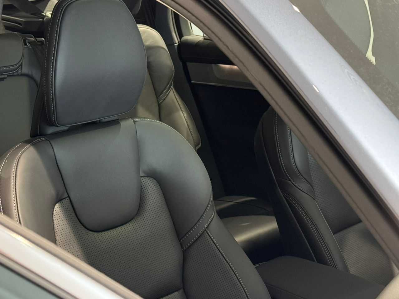 Volvo XC90 Ultra, T8 AWD Plug-in hybrid, Electric/Petrol, Bright, 7 Seats