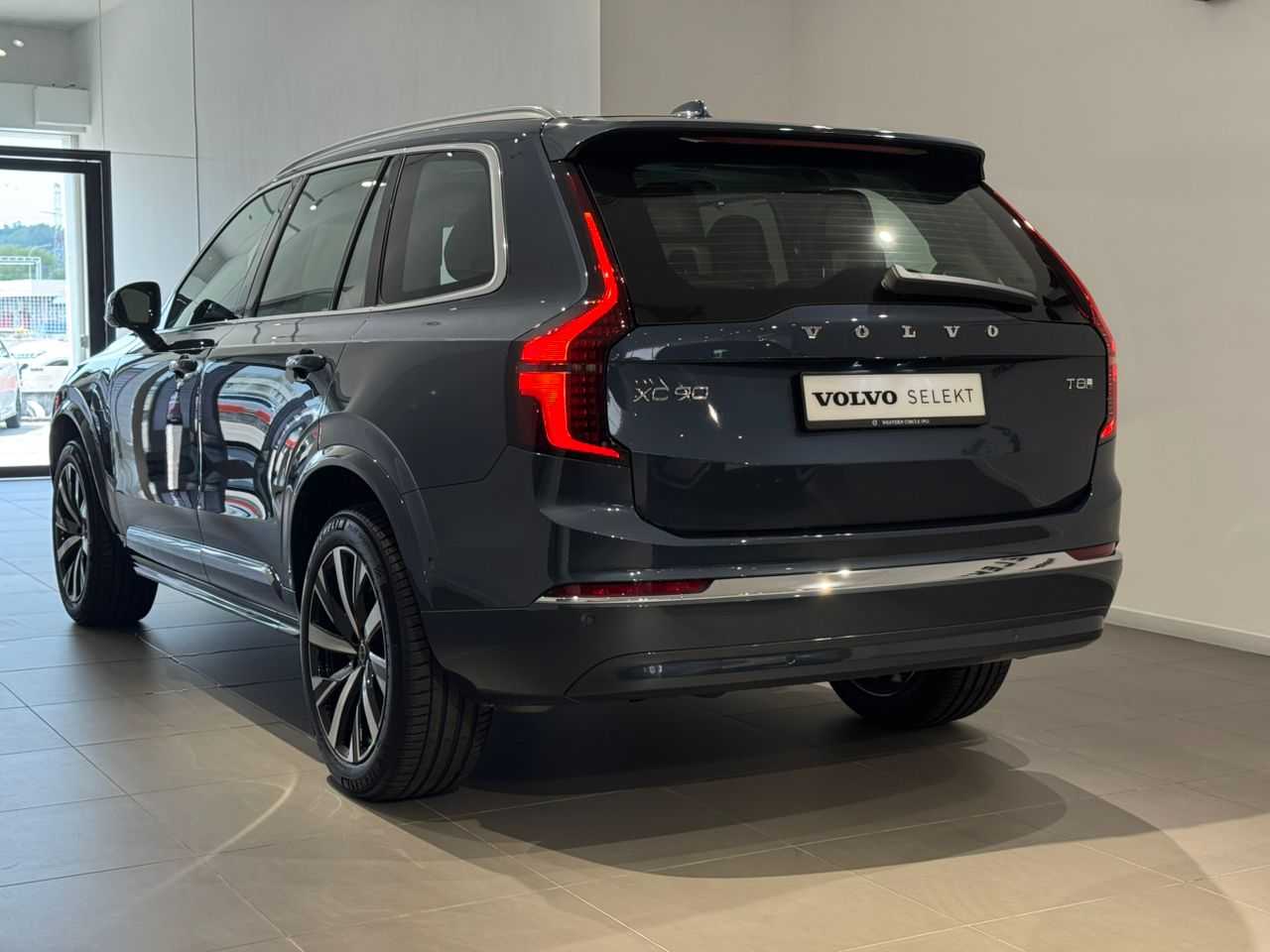 Volvo XC90 Ultra, T8 AWD Plug-in hybrid, Electric/Petrol, Bright, 7 Seats