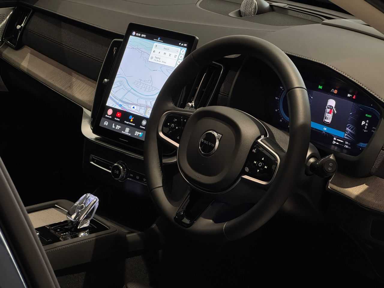 Volvo XC90 Ultra, T8 AWD Plug-in hybrid, Electric/Petrol, Bright, 7 Seats