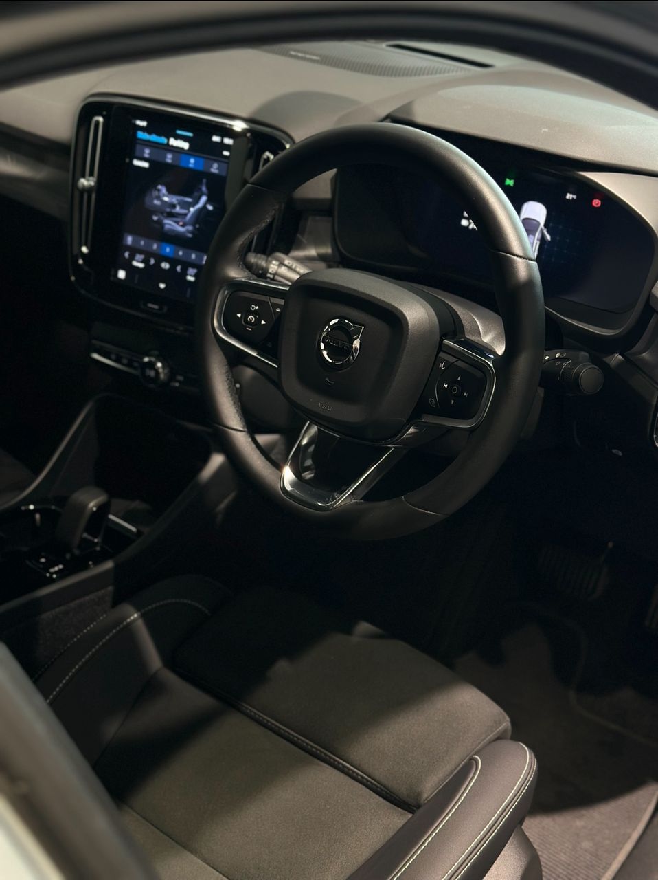 Volvo  C40 Recharge Ultimate, Twin Motor, Electric