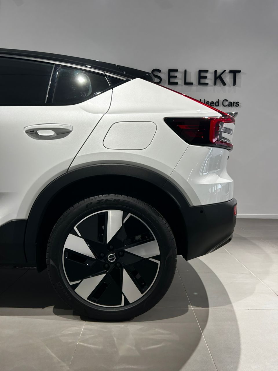 Volvo  EC40 Ultra, Twin Motor, Electric