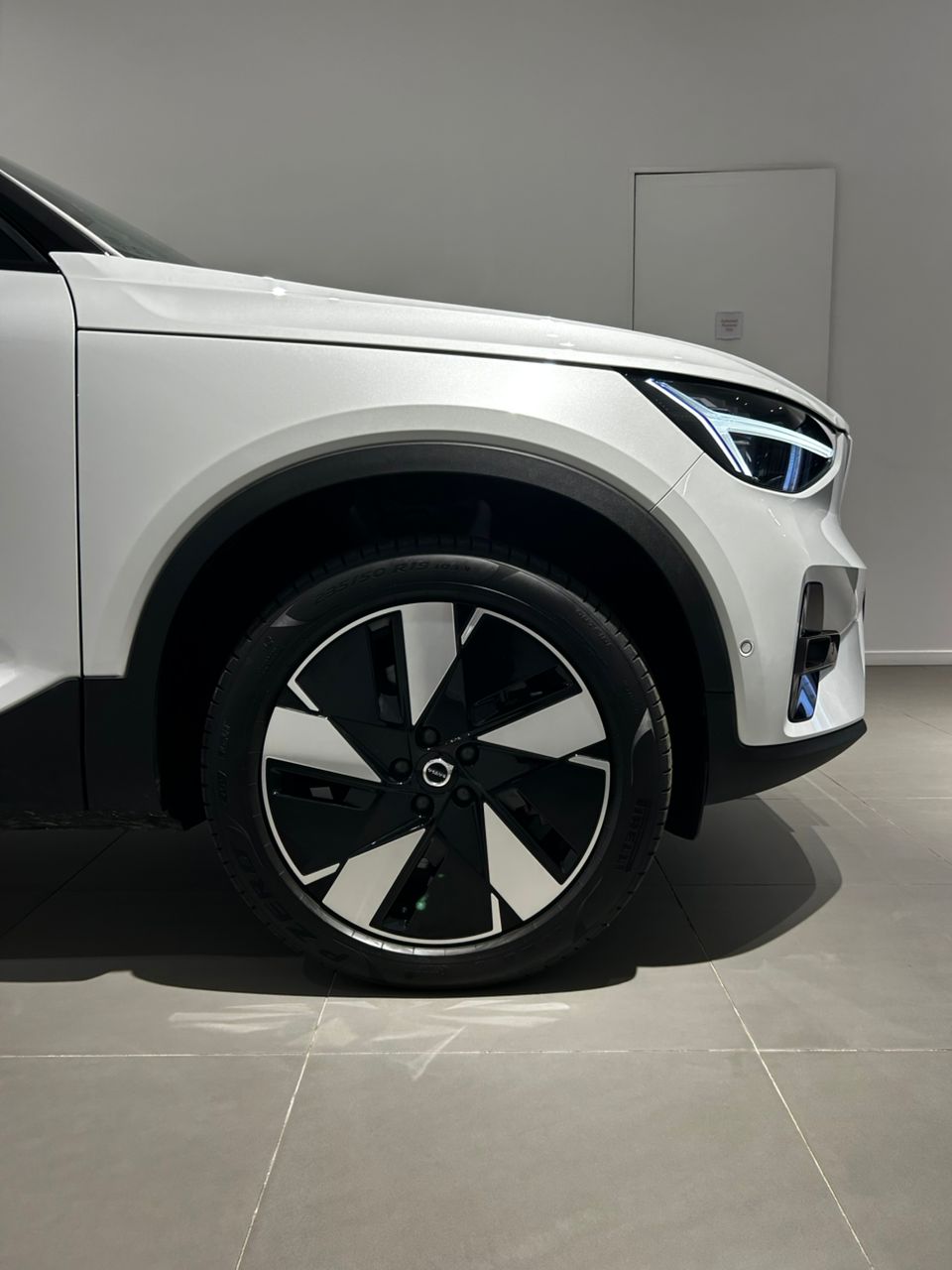 Volvo  EC40 Ultra, Twin Motor, Electric