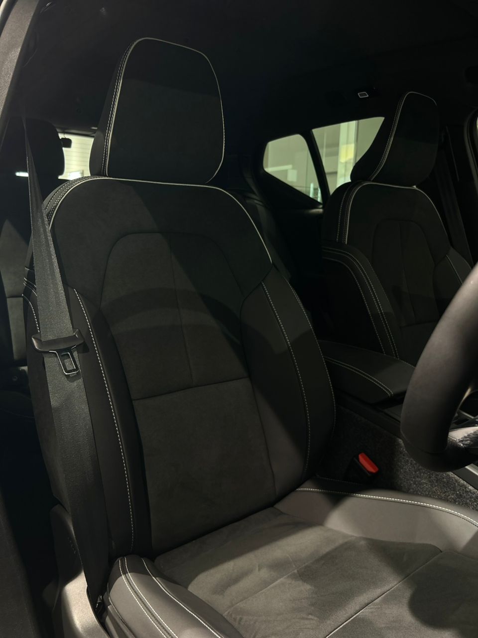 Volvo  EC40 Ultra, Twin Motor, Electric