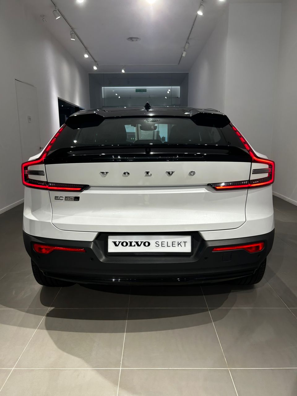 Volvo  EC40 Ultra, Twin Motor, Electric