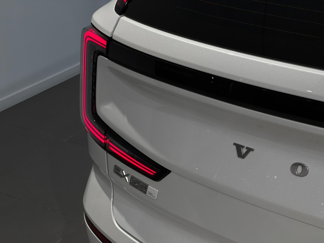 Volvo  EX90 Ultra, Twin Motor Performance, Electric, 7 Seats
