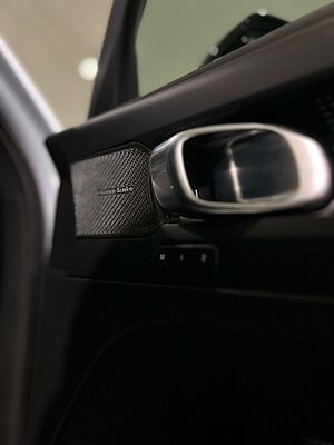 Volvo  EC40 Ultra, Twin Motor, Electric