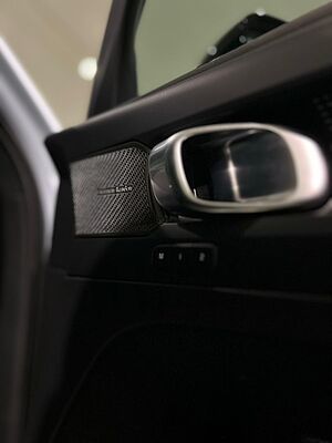 Volvo  Plus, B5 AWD Mild hybrid, Petrol, Dark