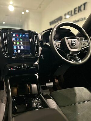 Volvo  Plus, B5 AWD Mild hybrid, Petrol, Dark