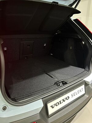 Volvo  Plus, B5 AWD Mild hybrid, Petrol, Dark