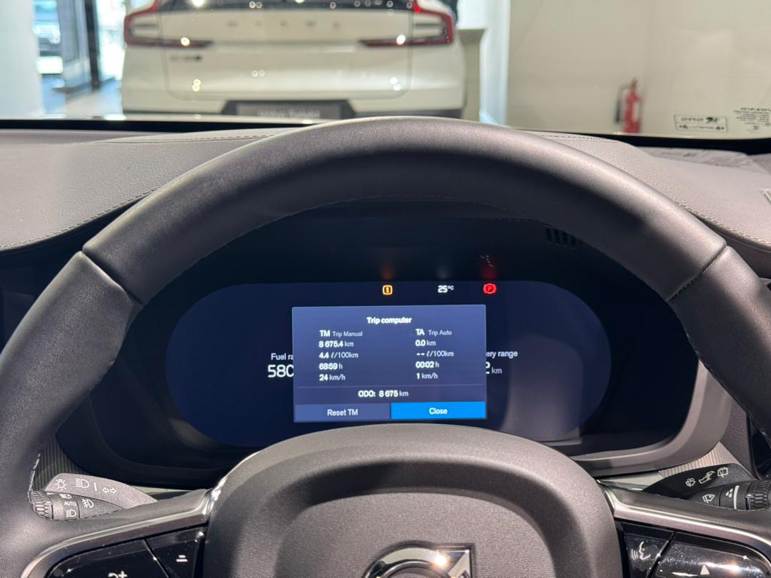 Volvo  EC40 Ultra, Twin Motor, Electric