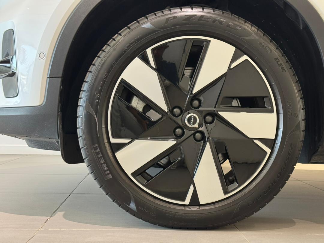 Volvo  EC40 Ultra, Twin Motor, Electric