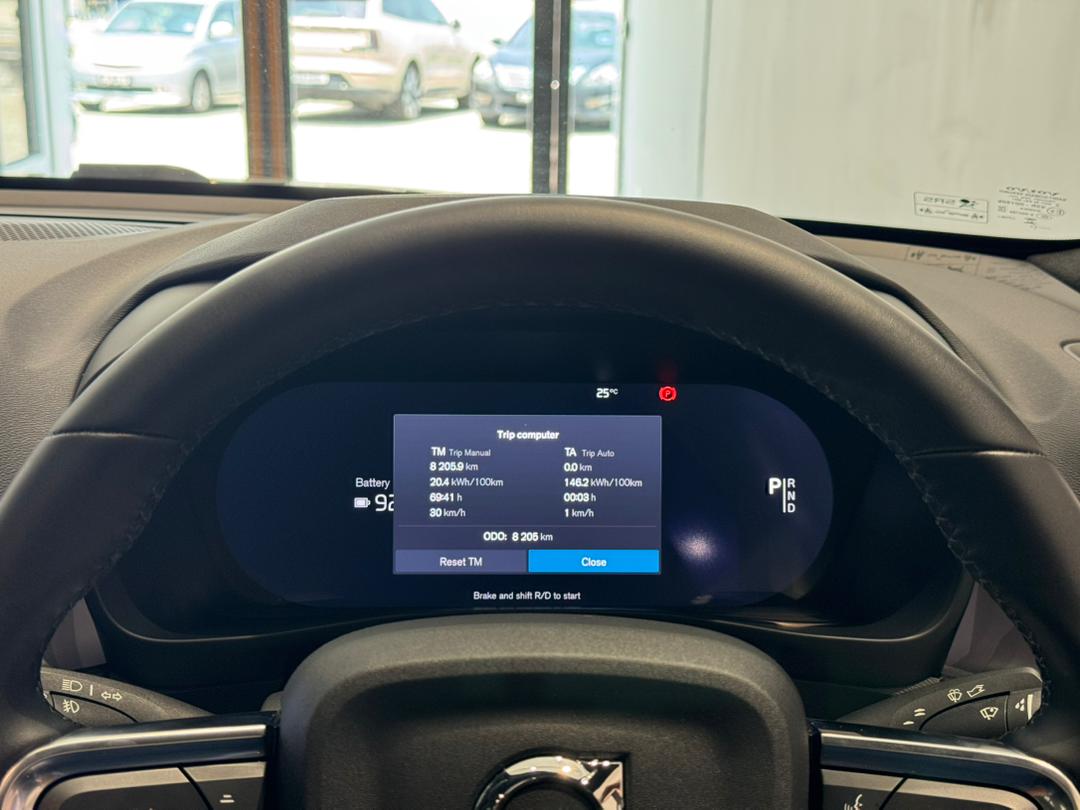 Volvo  XC60 Ultra, T8 AWD Plug-in hybrid, Electric/Petrol, Dark