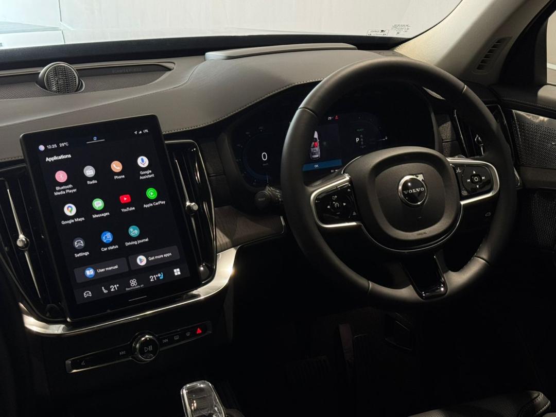 Volvo  Ultra, T8 AWD Plug-in hybrid, Electric/Petrol, Bright, 7 Seats