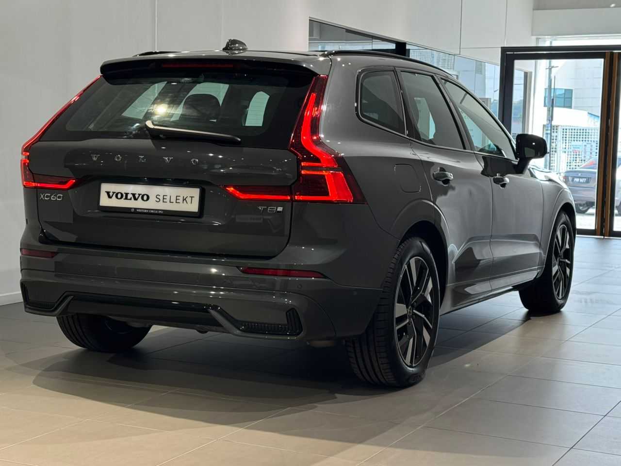 Volvo Ultra, T8 AWD Plug-in hybrid, Electric/Petrol, Dark