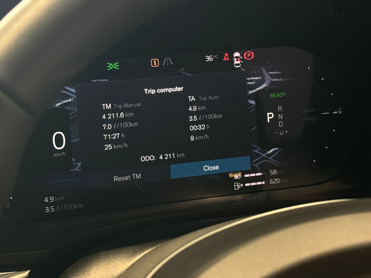 Volvo Ultra, T8 AWD Plug-in hybrid, Electric/Petrol, Dark
