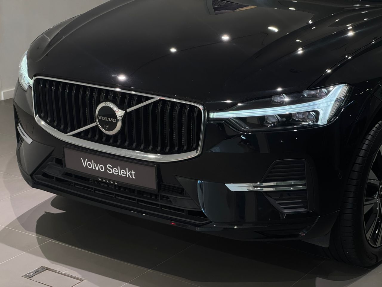 Volvo XC60 Essential, B5 AWD Mild hybrid, Petrol