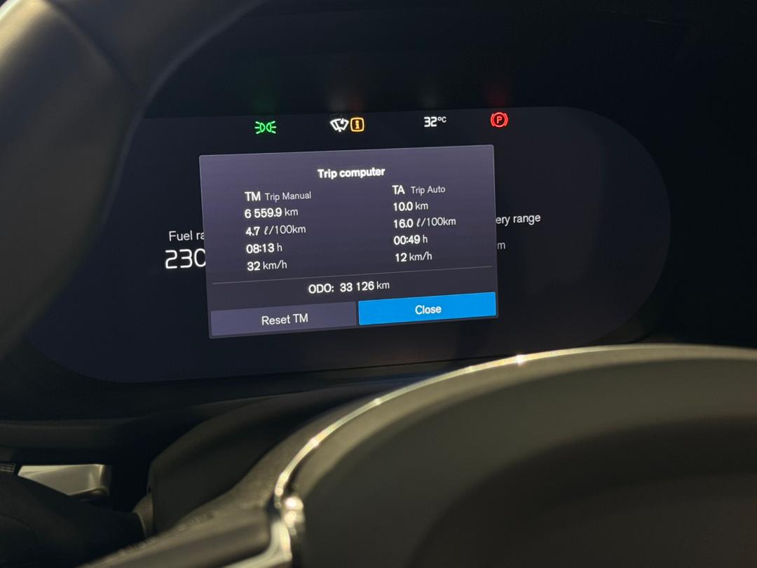 Volvo V60 Recharge Plus, T8 AWD Plug-in hybrid, Electric/Petrol, Bright