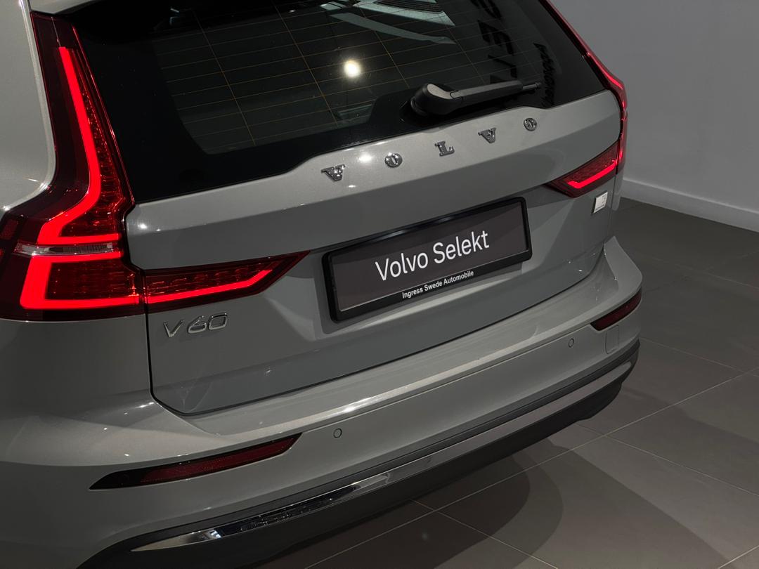 Volvo V60 Recharge Plus, T8 AWD Plug-in hybrid, Electric/Petrol, Bright