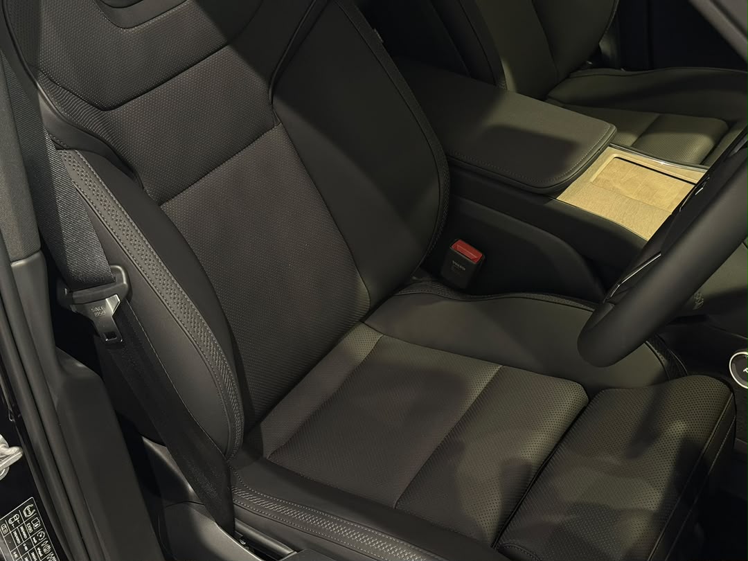 Volvo Ultra, Twin Motor Performance, Electric, 7 Seats