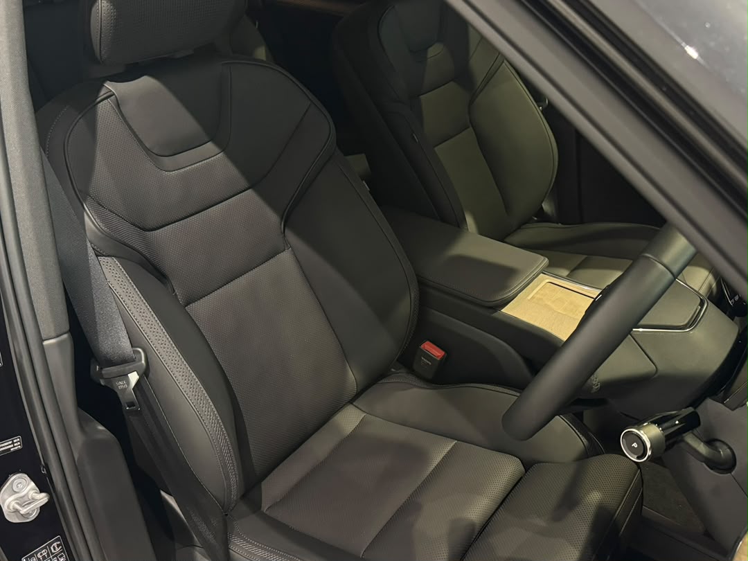 Volvo Ultra, Twin Motor Performance, Electric, 7 Seats