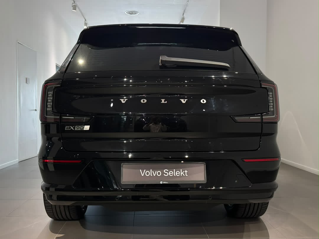 Volvo Ultra, Twin Motor Performance, Electric, 7 Seats