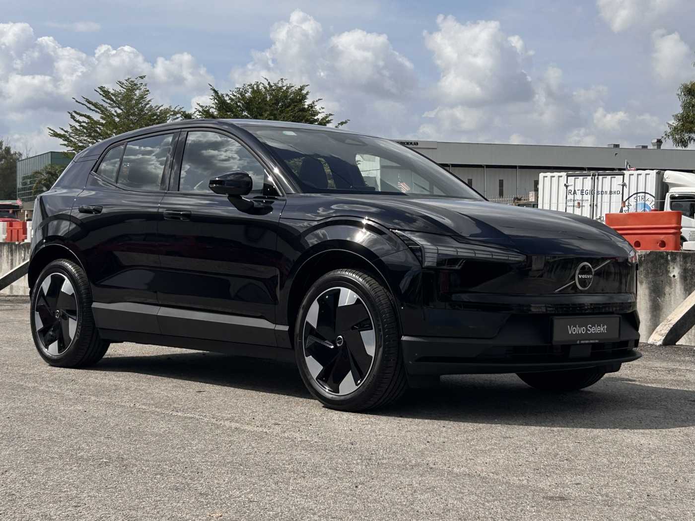 Volvo  Ultra, Single Motor Extended Range, Electric