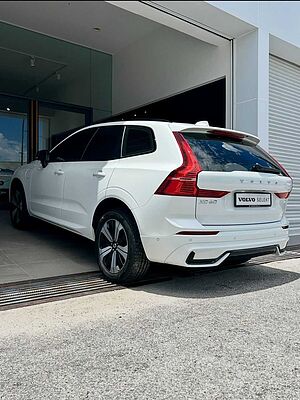 Volvo  Recharge Ultimate, T8 AWD Plug-in hybrid, Electric/Petrol, Dark