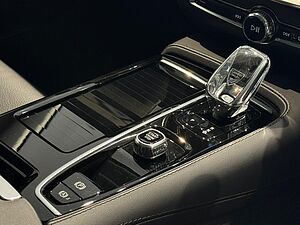 Volvo V60 Recharge Plus, T8 AWD Plug-in hybrid, Electric/Petrol, Bright