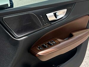 Volvo Recharge Ultimate, T8 , Electric/Petrol, Bright
