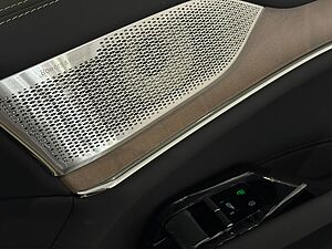 Volvo Ultra, Twin Motor Performance, Electric, 7 Seats