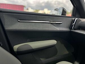 Volvo  Ultra, Single Motor Extended Range, Electric